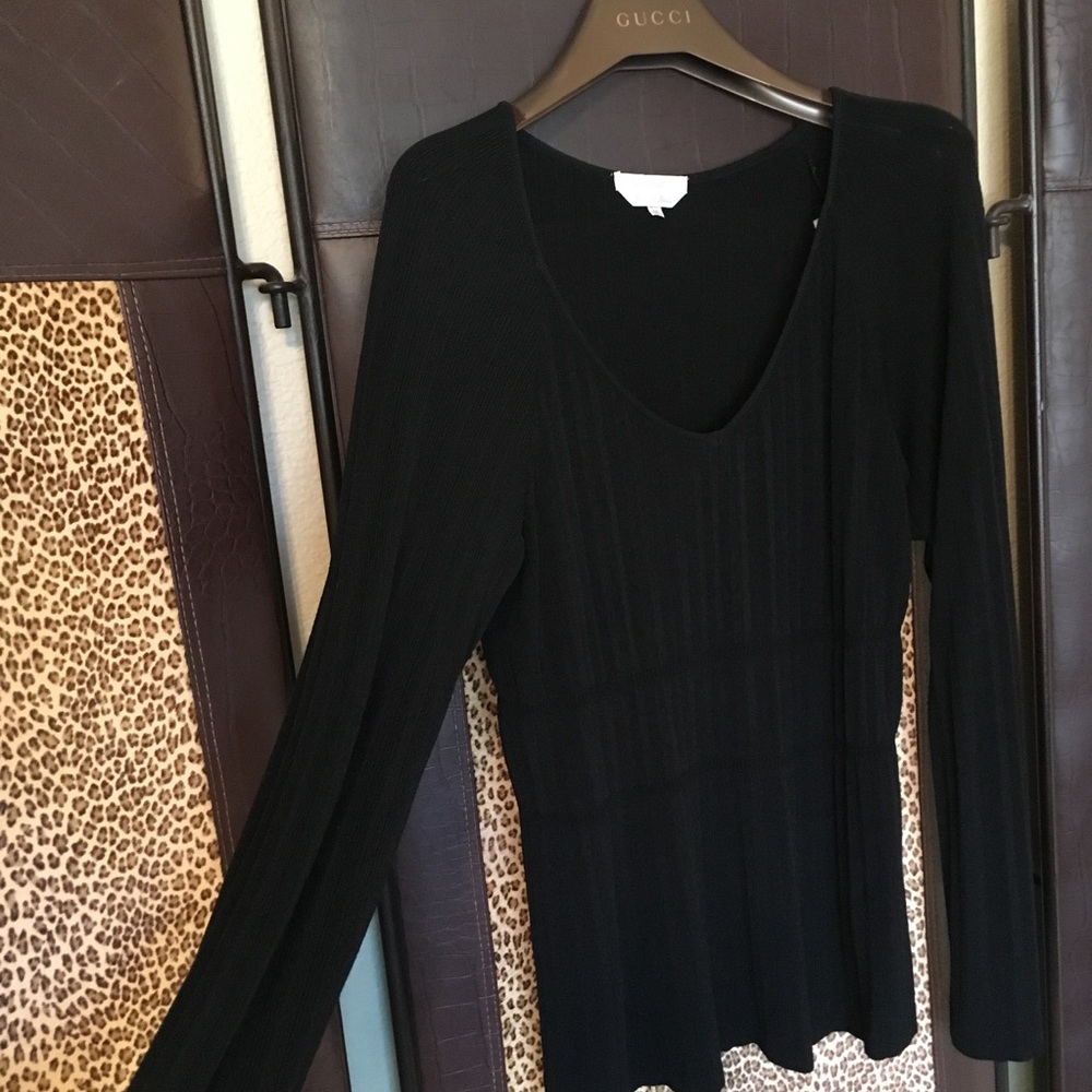MaxMara Knit VNeck Knit Sweater Italy Med $395 EUC